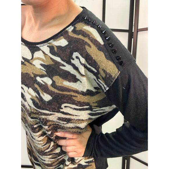 Edgy Camo Sweater Plus Size - Picture 2 of 3